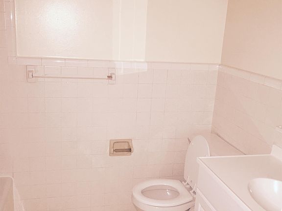 3rd image of 1436 Berrier St APT 4