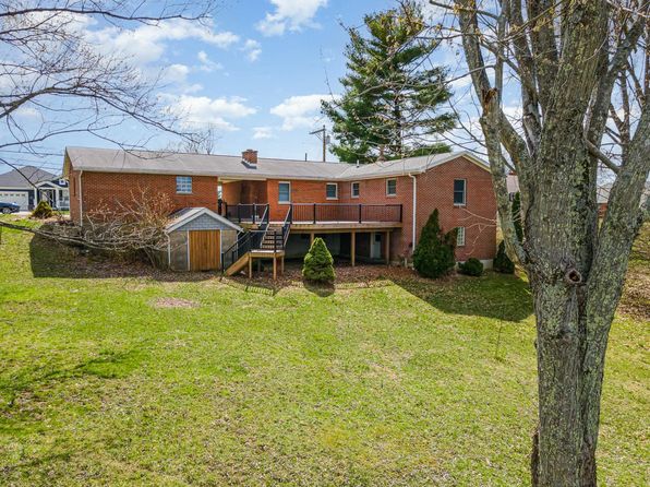 1306 Poplar Ridge Rd, Alexandria, KY 41001