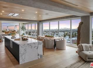 7135 Hollywood Blvd PENTHOUSE W, Los Angeles, CA 90046