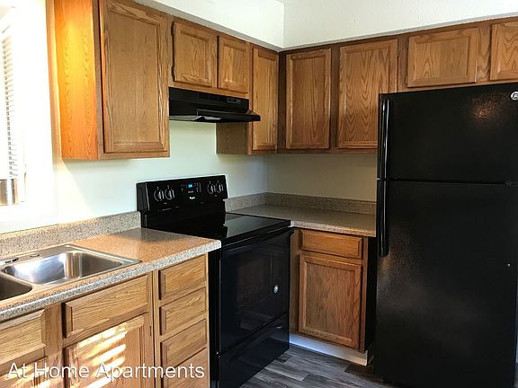 3rd image of 5932 Outlook St APT 301