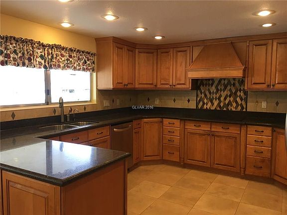4th image of 6216 Obannon Dr
