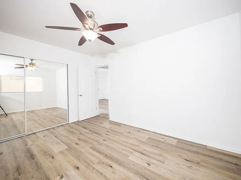 334 S. Hobart Blvd — Photo 49