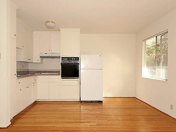 3rd image of 444 Grant Ave APT E