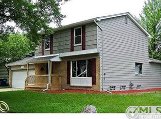 39202 Dillingham St, Westland, MI 48186