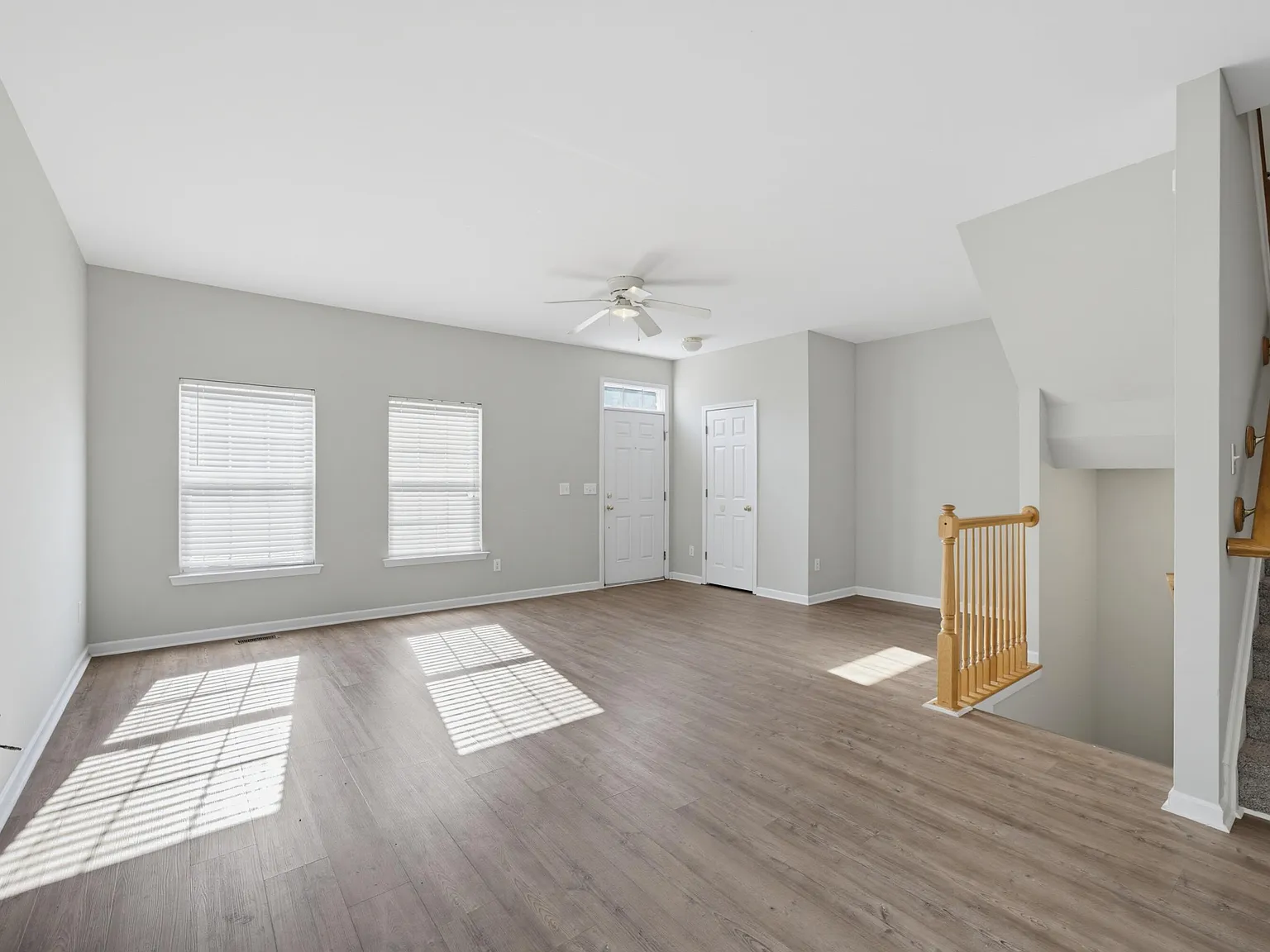 4 bed, 3.0 bath, 2376 sqft, $2,150 — Photo 4