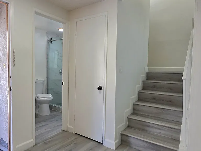 1334 Engracia Ave — Photo 10