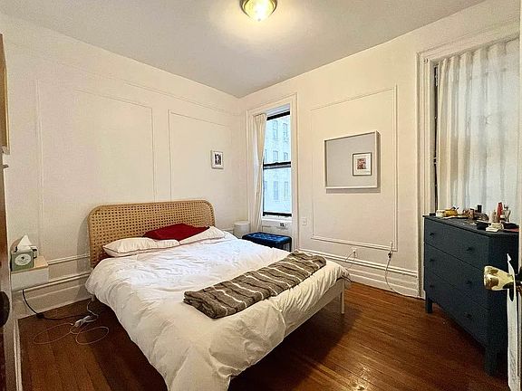 4th image of 714 Amsterdam Ave #3