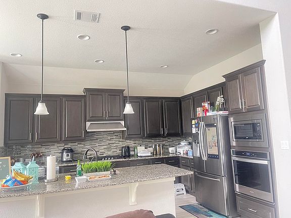 3rd image of 7617 Leonardo Dr
