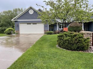 W5634 Stone Hill Rd, La Crosse, WI 54601