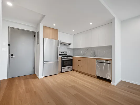 83-07 Queens Boulevard #4G