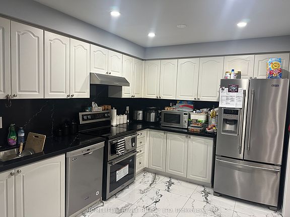 5th image of 7200 Harding Cres