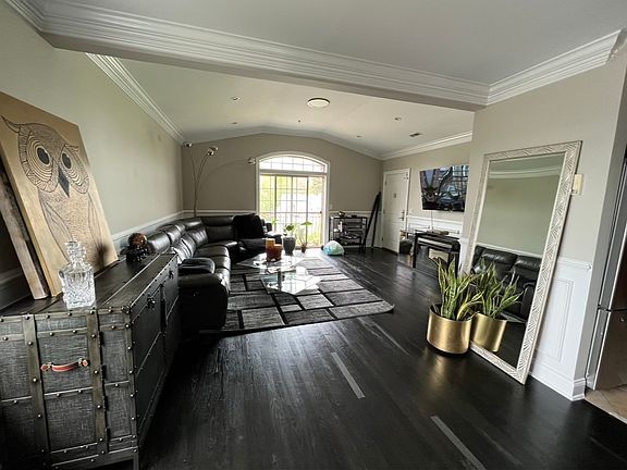 5th image of 6208 Jackson St APT 3