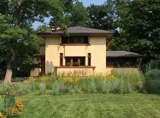 1027 Meadow Rd, Glencoe, IL 60022