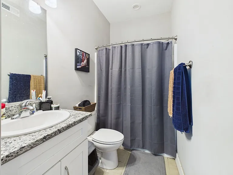 2028 W Cary St #4 — Photo 15
