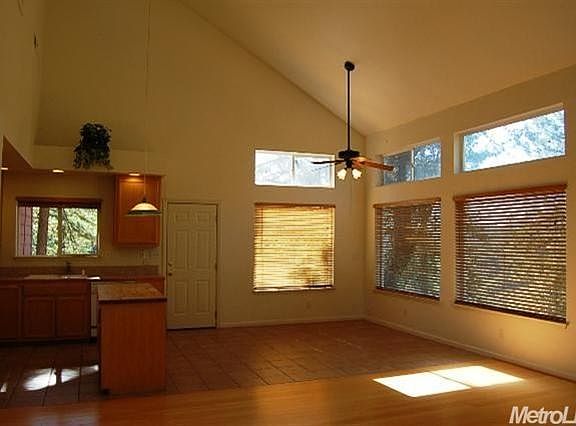 4th image of 3149 Mirinda Ln