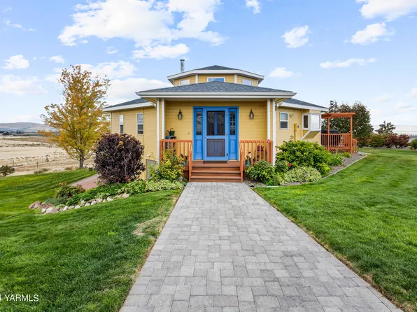 1301 Saint Hilaire Rd, Yakima, WA 98901