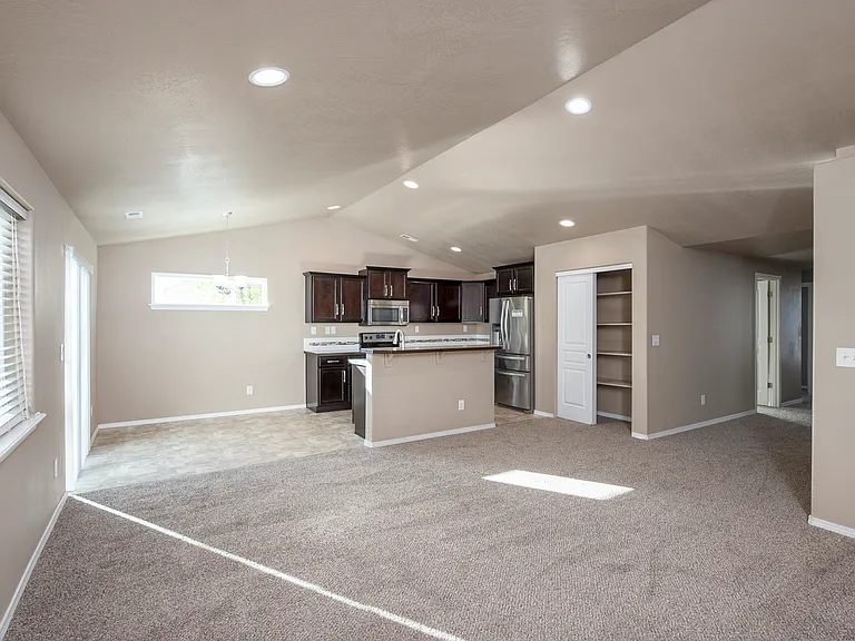 629 S Lakeland Dr — Photo 11