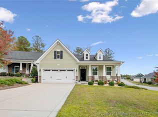 10 Glenside Ct, Spring Lake, NC 28390