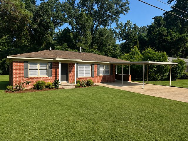 1st image of 2623 Myrtlewood Dr