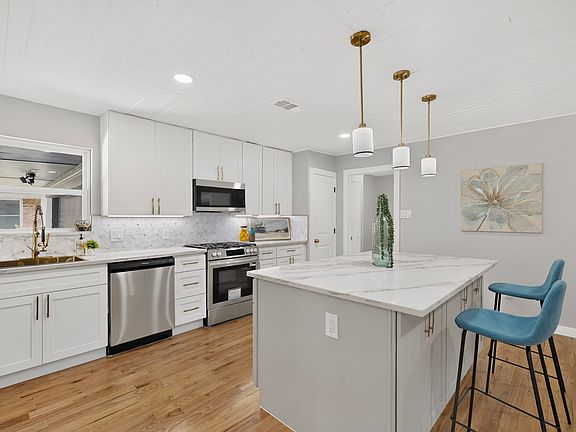 4th image of 811 Tarryall Dr
