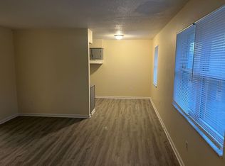 102 Navaho Ct #4E, Radcliff, KY 40160