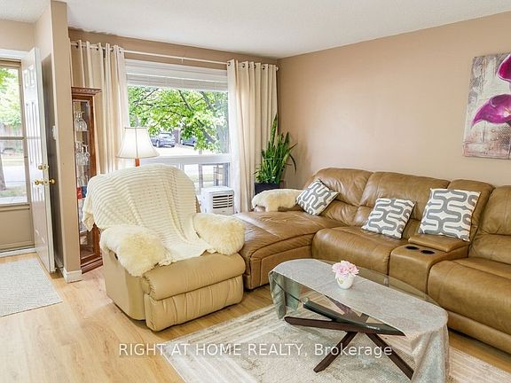 4th image of 84 Monmore Rd #36