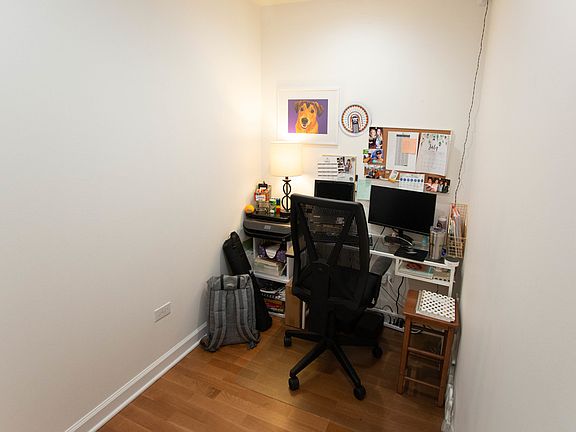 3rd image of 1250 S Michigan Ave APT 2005