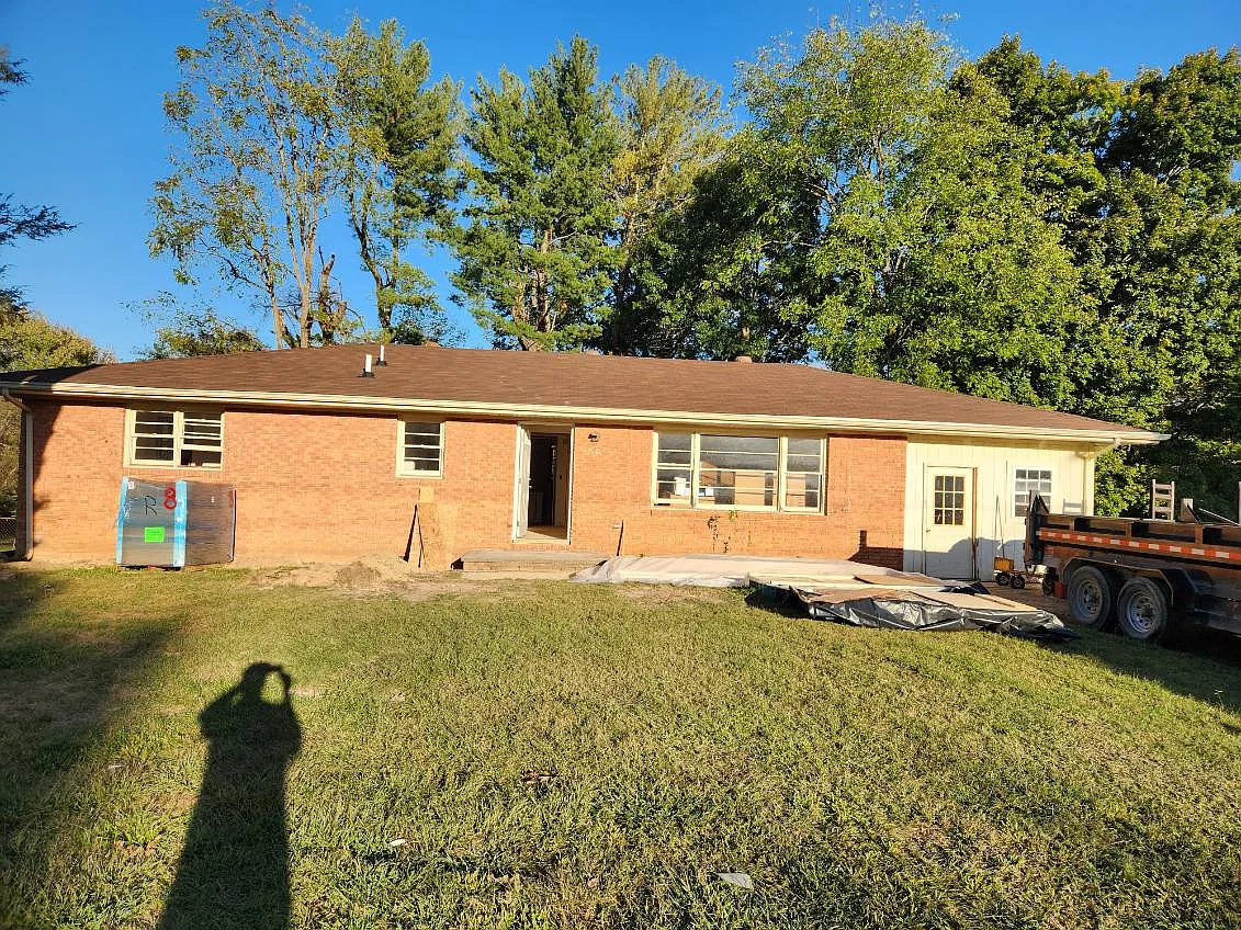 4 bed, 1700 sqft, $1,800 — Photo 3