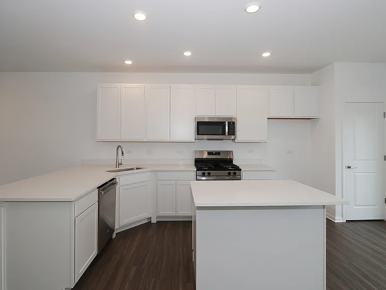 2252 Stonegate Rd — Photo 7