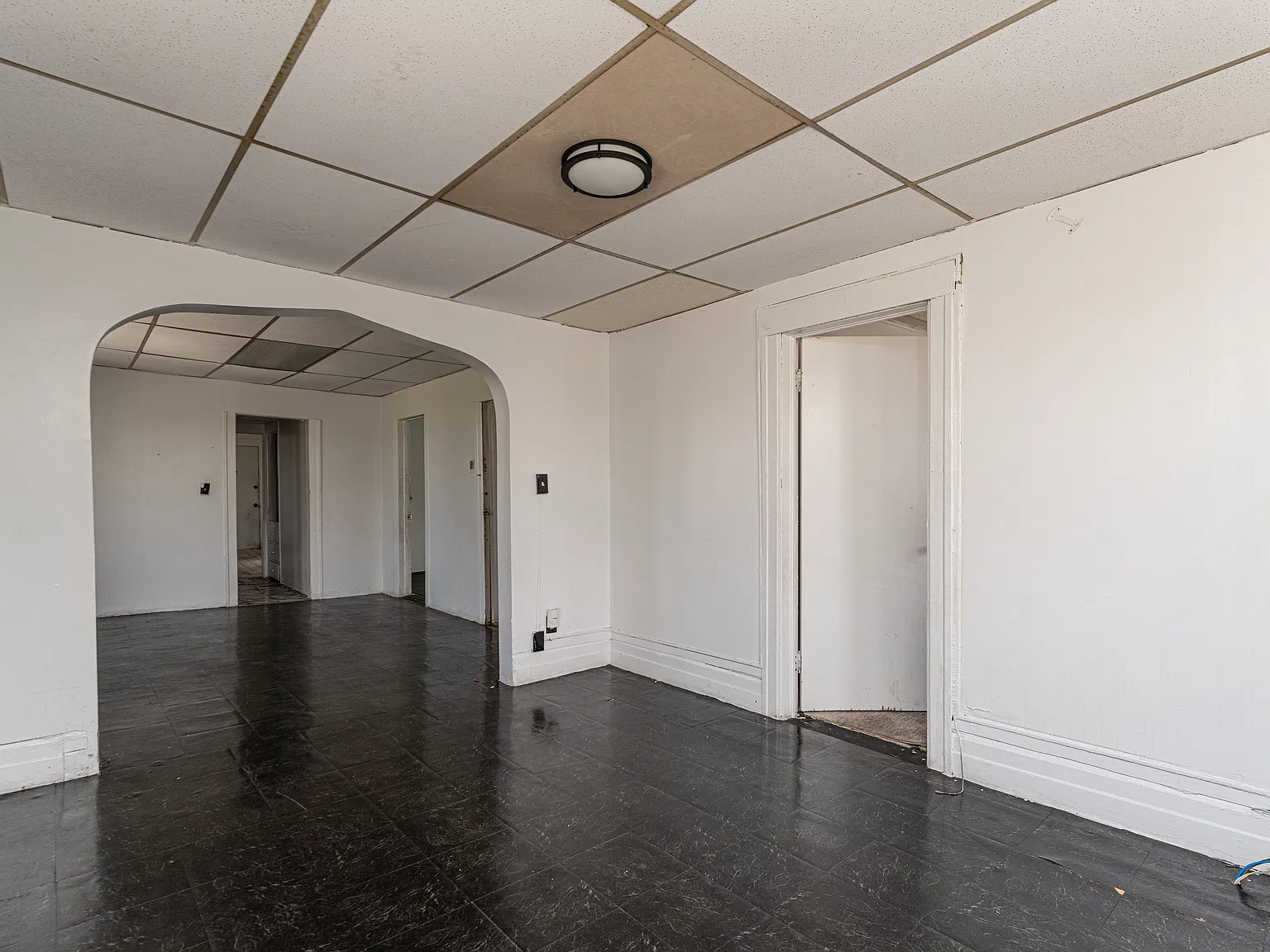 3 bed, 1400 sqft, $1,600 — Photo 4