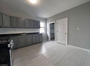 40 Norwood St FLOOR 3, Newark, NJ 07106