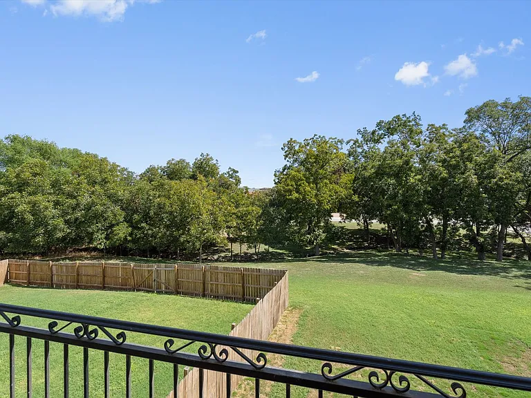1614 Cedar Bend Dr — Photo 24