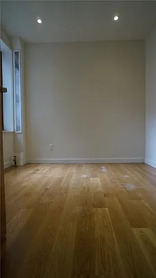 Rented by R New York | media 50