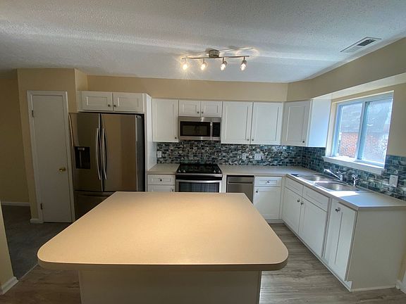 3rd image of 517 W Ocean View Ave APT E