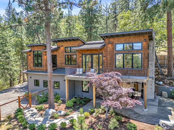 855 Liberty St, Ashland, OR 97520
