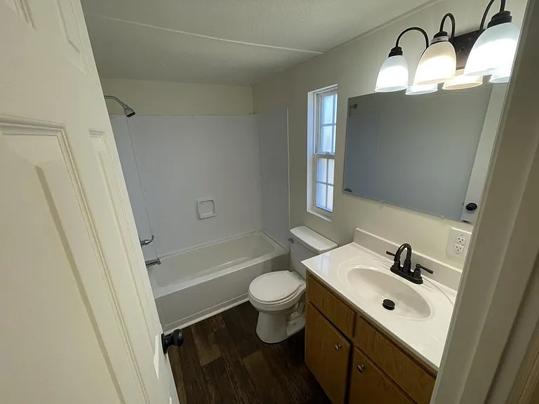 94 Knox Dr — Photo 10