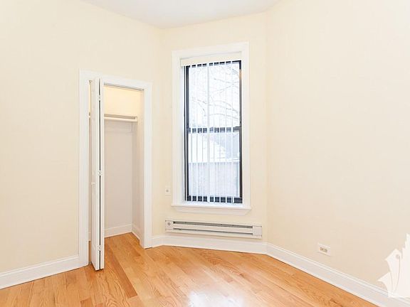 3rd image of 1220 N Dearborn St #B3a