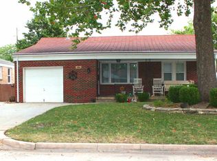 1664 S Windsor Rd, Wichita, KS 67218