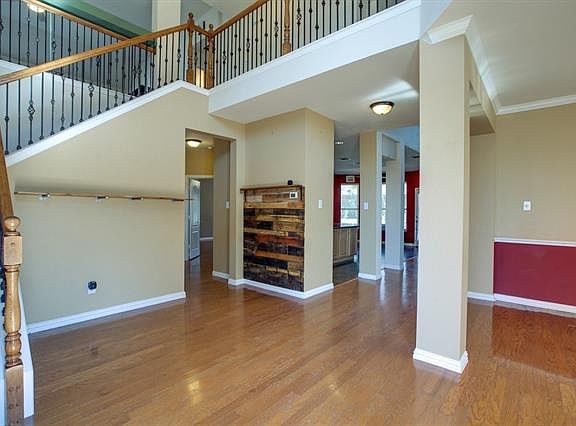 4th image of 5216 White Pine Dr