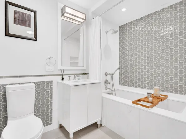 344 West 72nd Street image 9 of 20