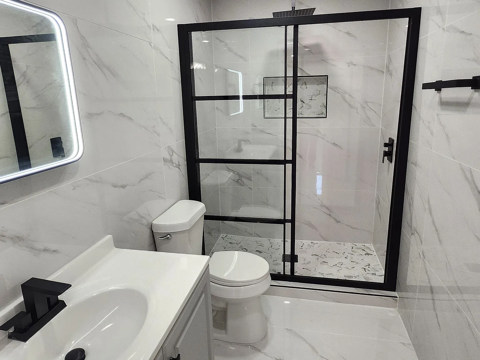 3 bed, 1200 sqft, $1,895 — Photo 3