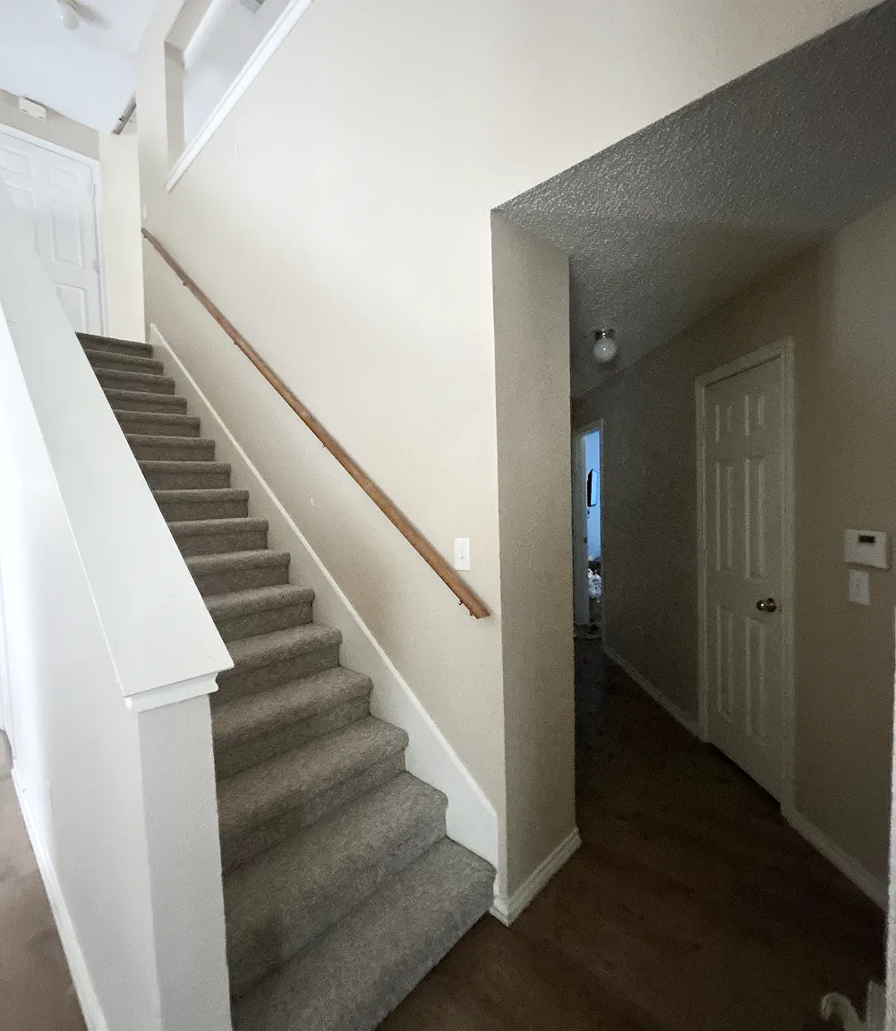 2809 Hawthorne Ln — Photo 4