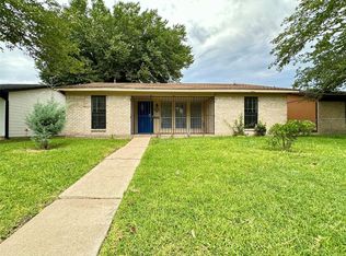 9815 Glengreen Dr, Dallas, TX 75217