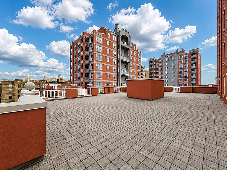 45 Oceana Dr E #6D — Photo 14