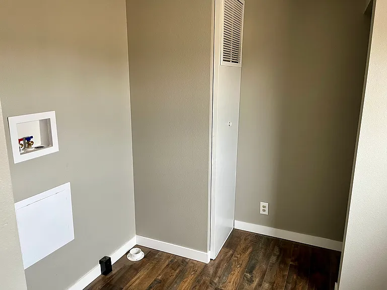Washer and dryer hookups