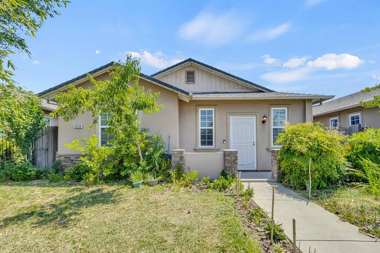 3534 Rio Linda Blvd photo 1