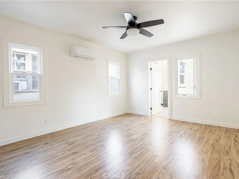 738 S Stanley Ave — Photo 11