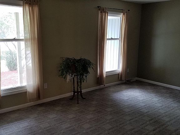4th image of 1710 Pineknoll Dr SE