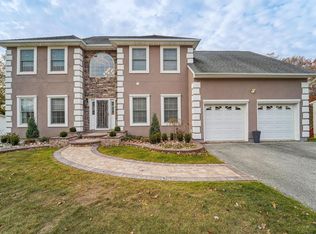 1 Zukowski Dr, Thiells, NY 10984
