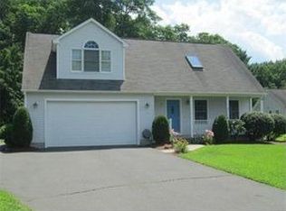 30 Avis Cir, Northampton, MA 01062
